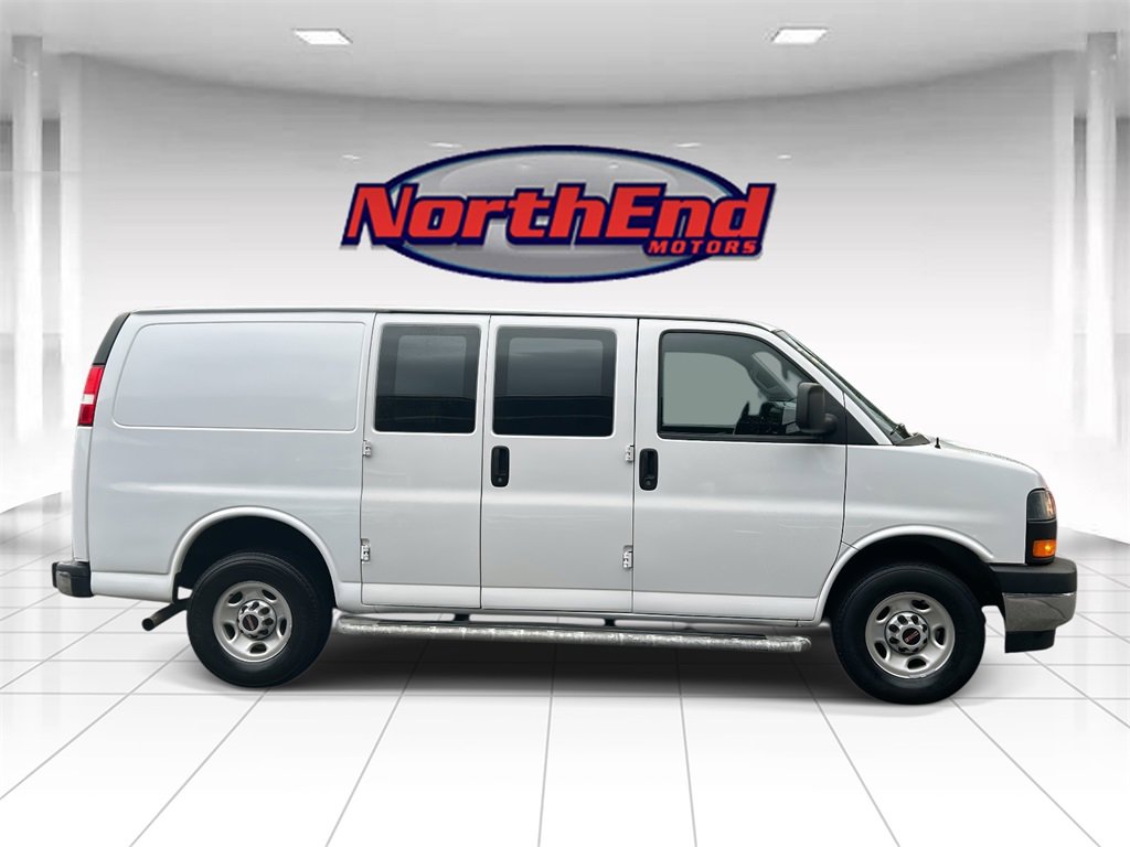 Used 2023 GMC Savana 2500 w/ Driver Convenience Package image 2