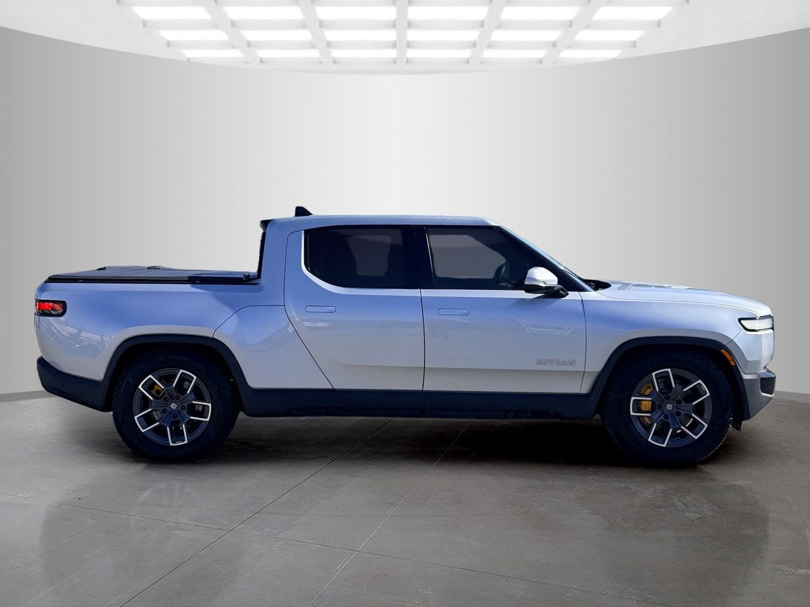 Used 2023 Rivian R1T Adventure AWD/4WD image 4