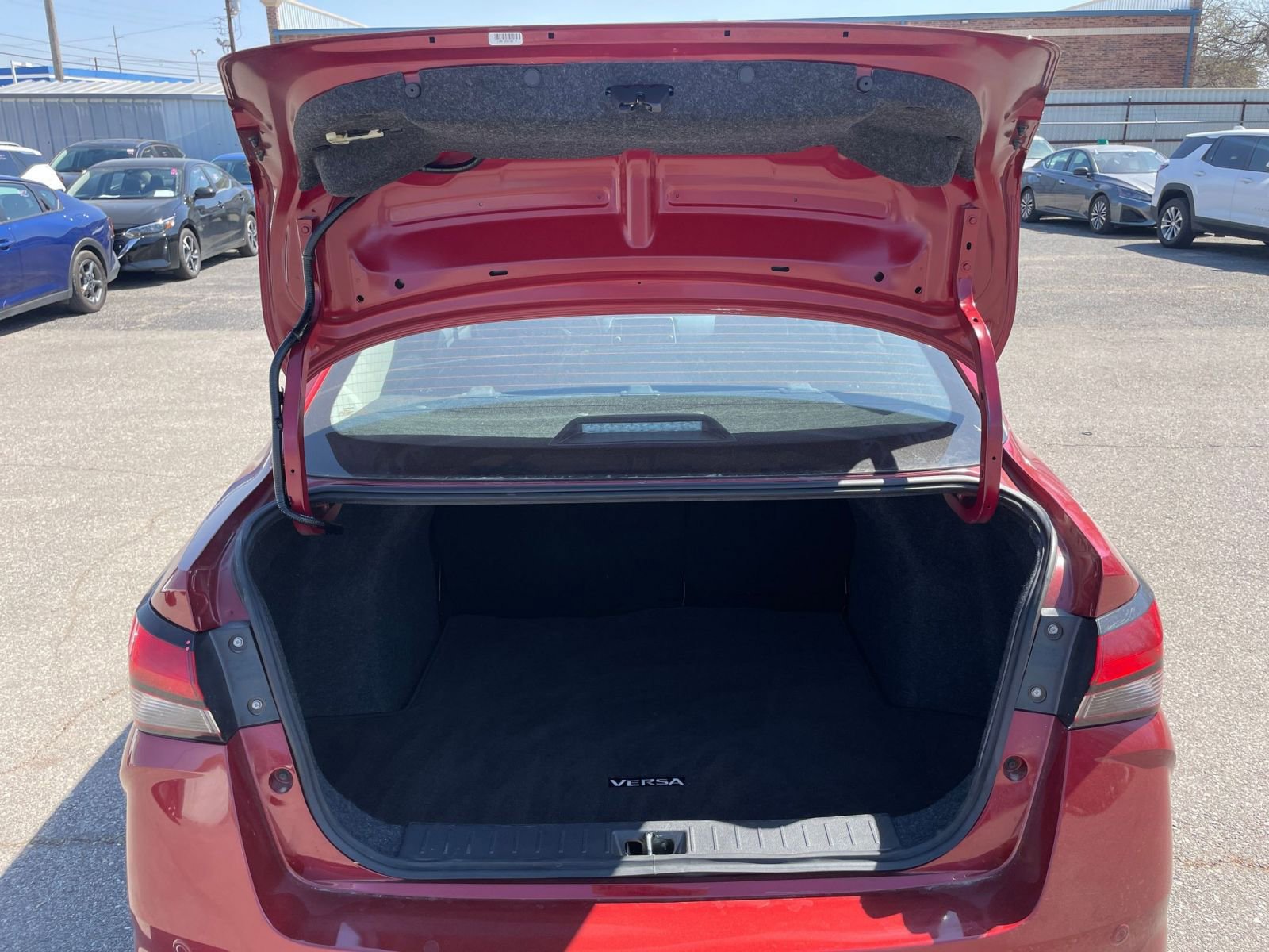 Used 2025 Nissan Versa SV image 29