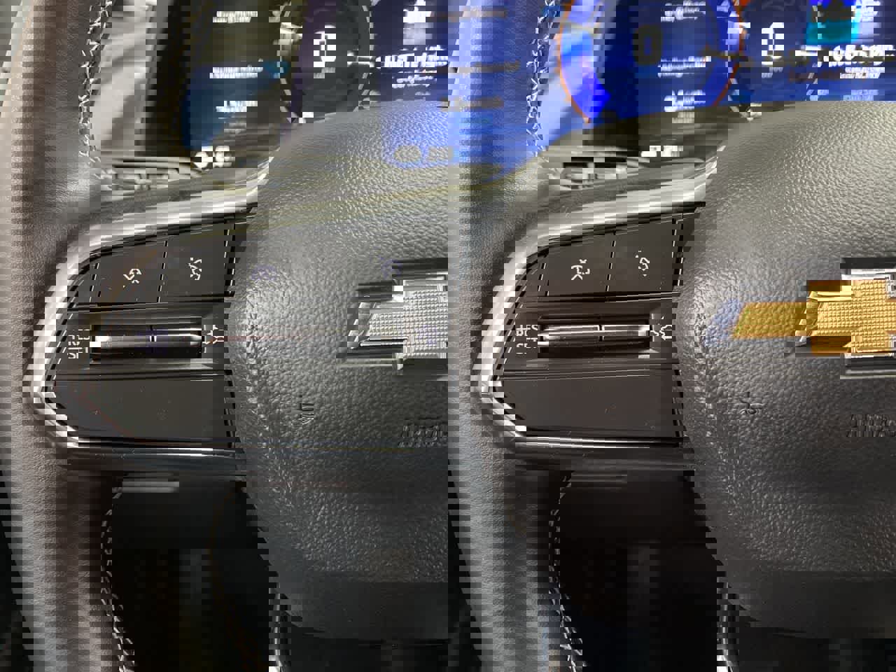 Used 2025 Chevrolet Equinox EV LT w/ Convenience Package image 20