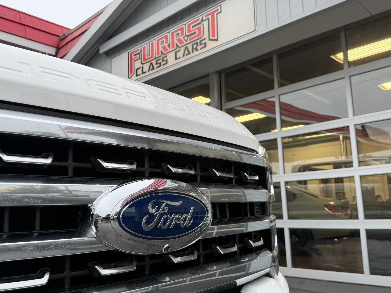 Used 2024 Ford F350 Platinum w/ FX4 Off-Road Package image 17