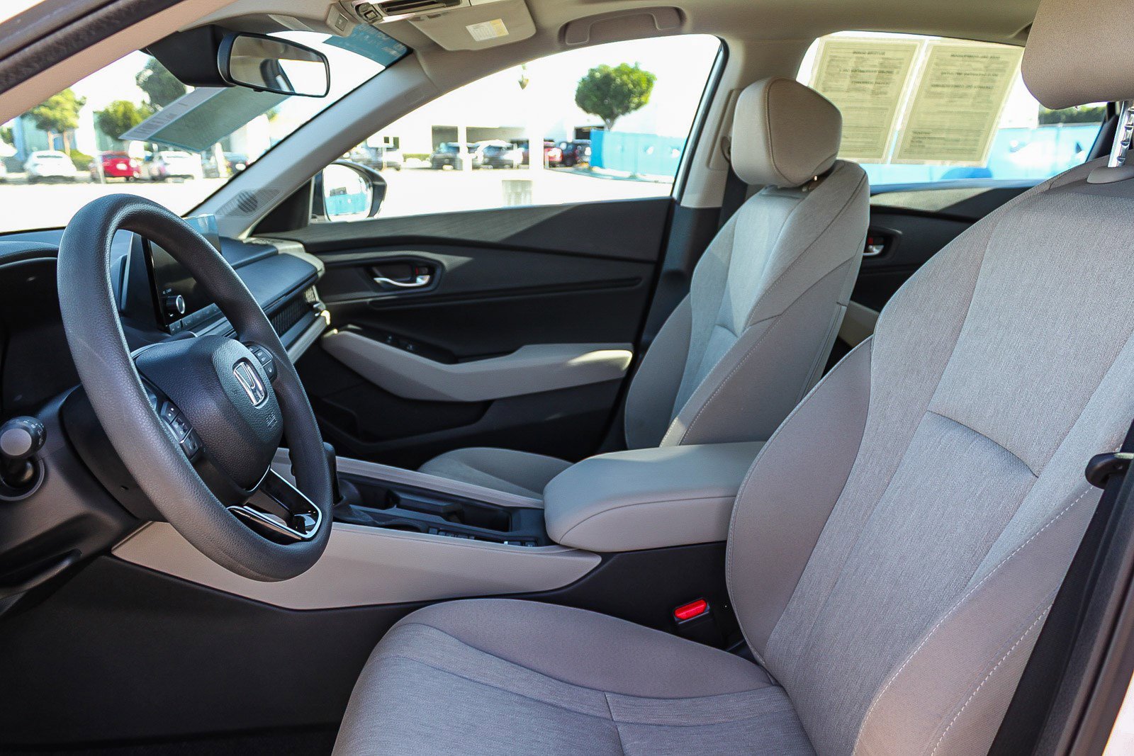 Certified 2025 Honda Accord SE image 19