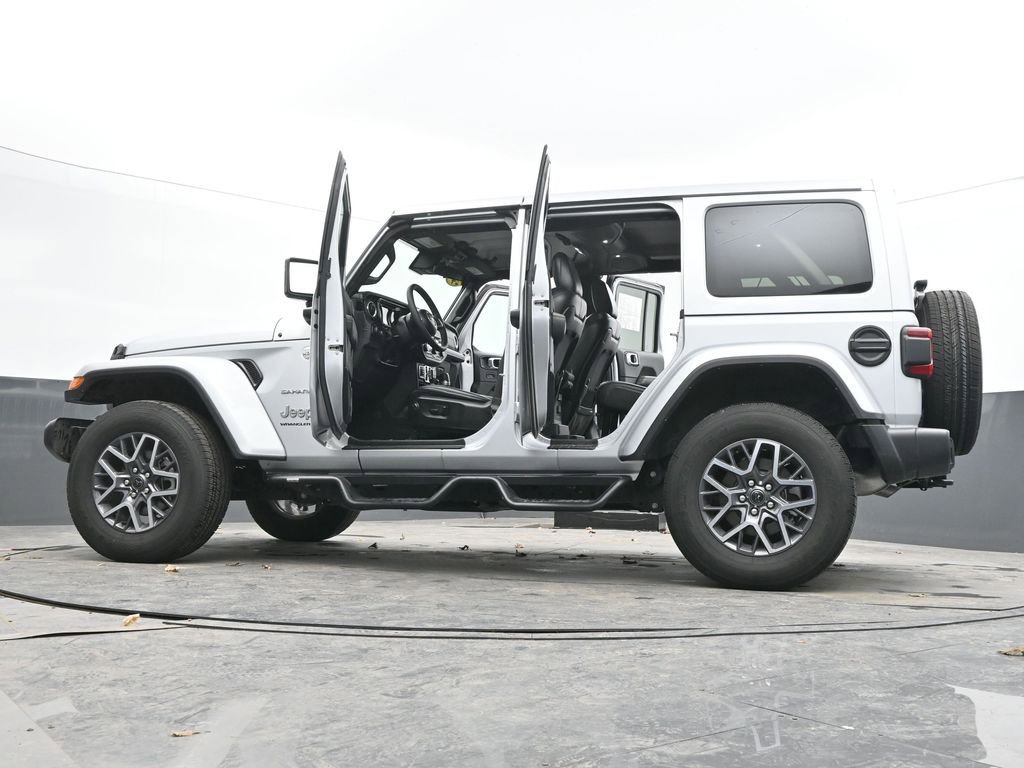 Used 2024 Jeep Wrangler Sahara image 64