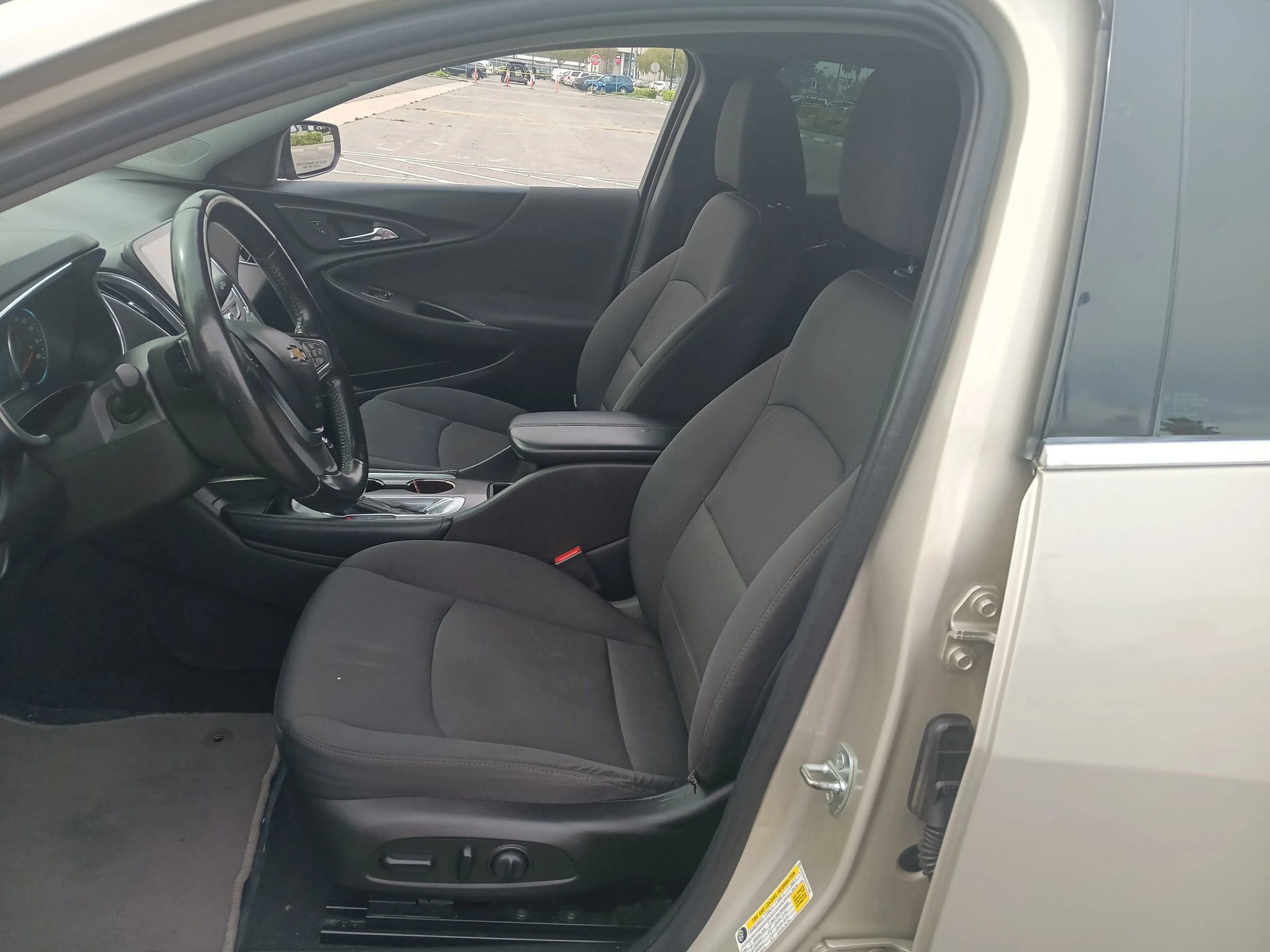 Used 2016 Chevrolet Malibu LT w/ Driver Confidence Package image 14