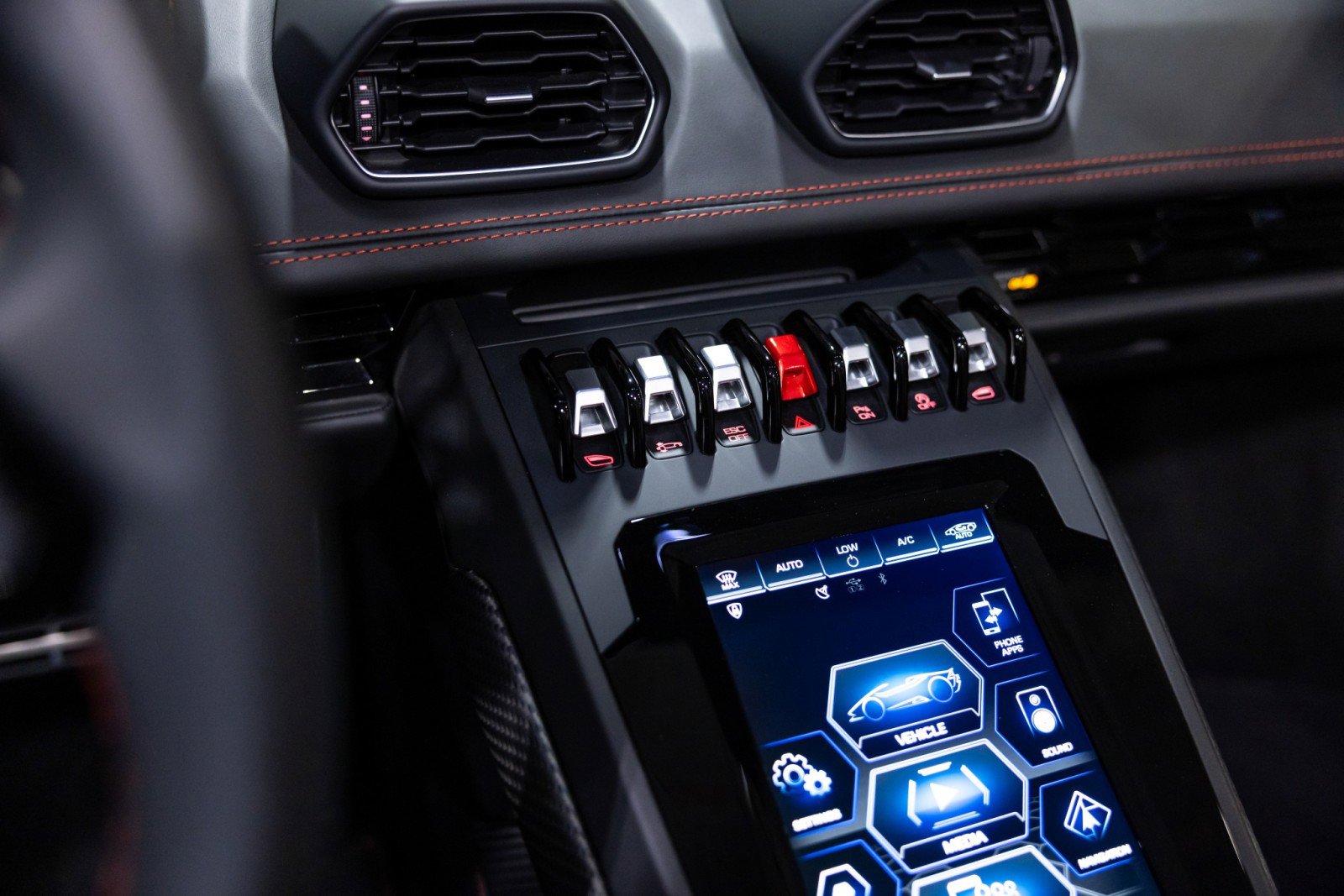 Used 2020 Lamborghini Huracan EVO image 41