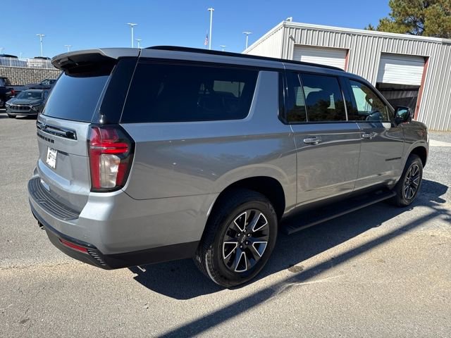 Used 2024 Chevrolet Suburban Z71 w/ Luxury Package image 5