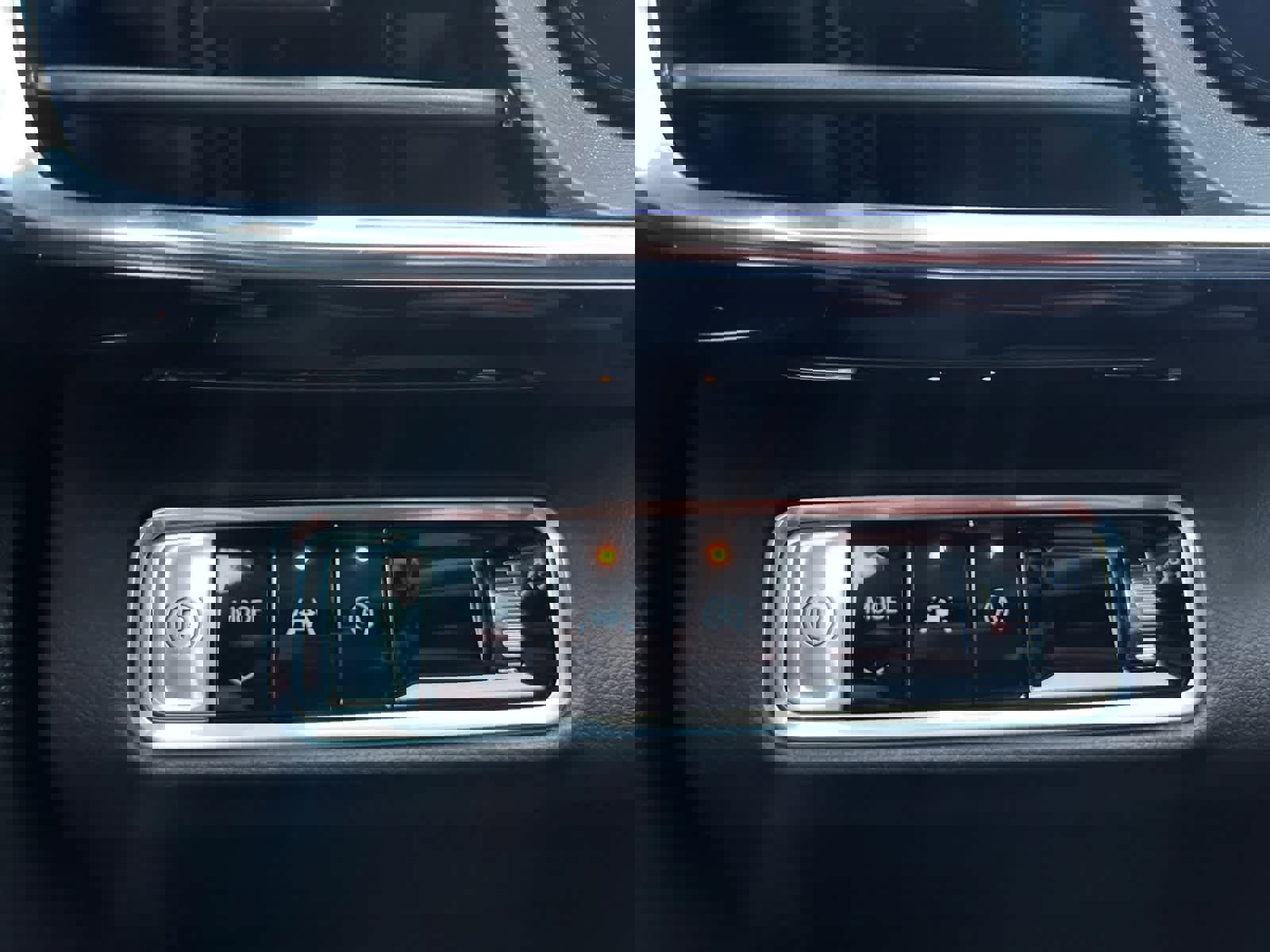 Used 2025 Buick Envision Preferred image 21