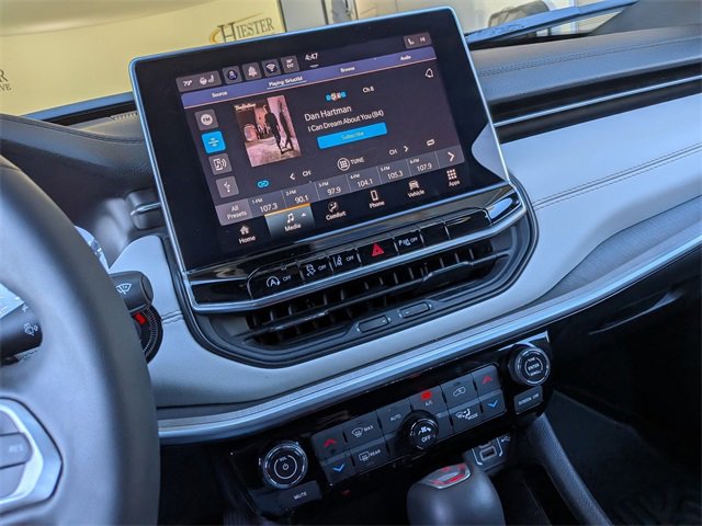 Used 2024 Jeep Compass Limited image 19