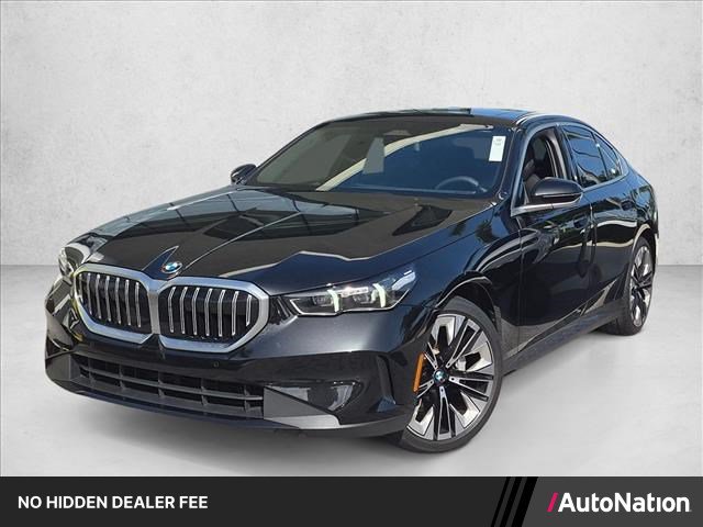 Certified 2024 BMW 530i xDrive AWD/4WD image 1