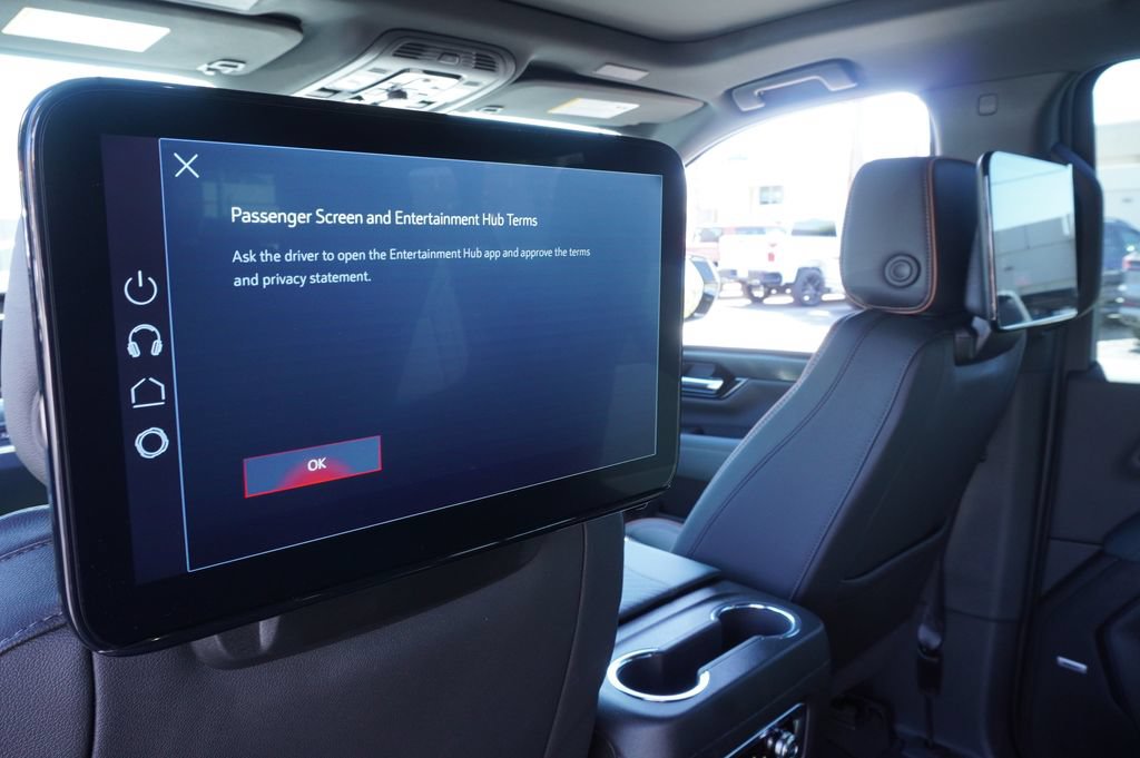 New 2026 GMC Yukon XL AT4 w/ AT4 Premium Plus Package AWD/4WD image 11