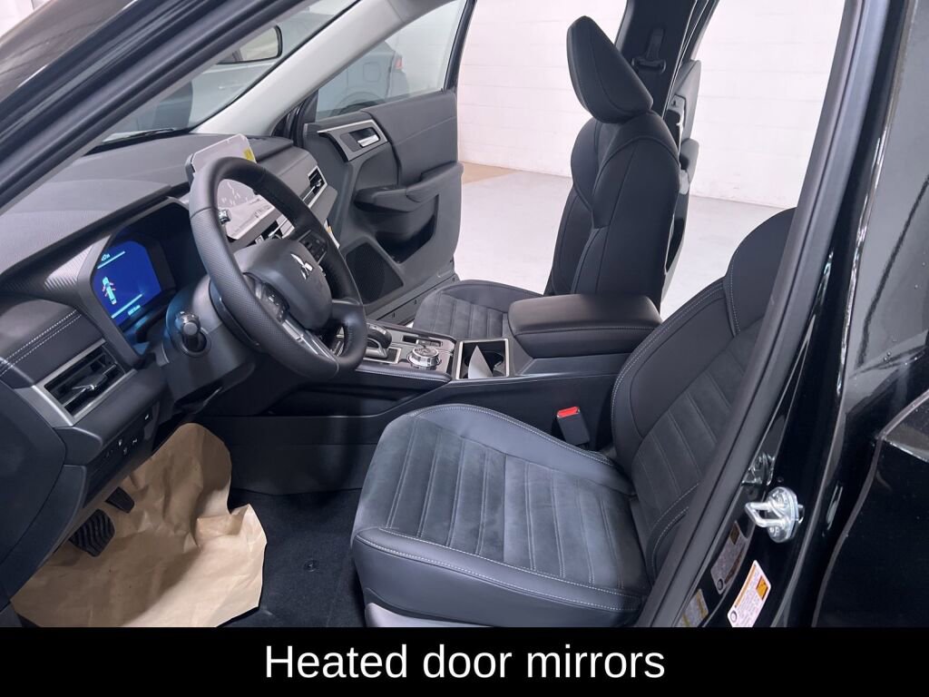 New 2025 Mitsubishi Outlander SE image 9