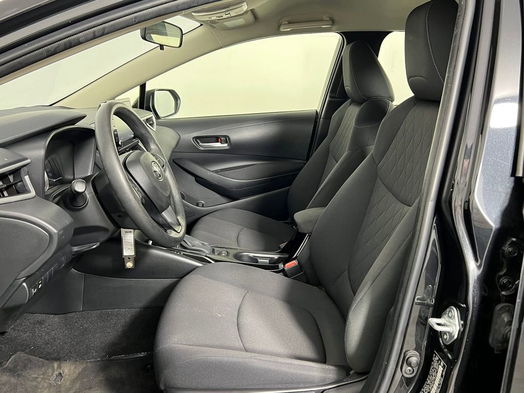 Used 2021 Toyota Corolla LE image 15