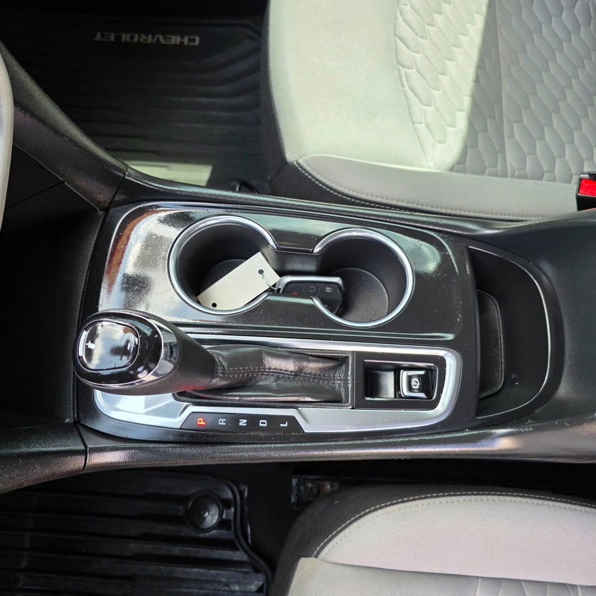 Used 2020 Chevrolet Equinox LT image 24