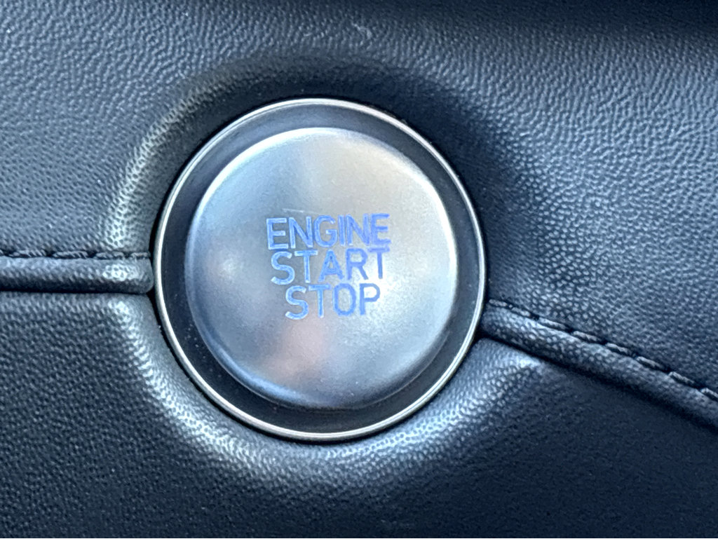 Used 2022 Hyundai Santa Fe Limited image 10