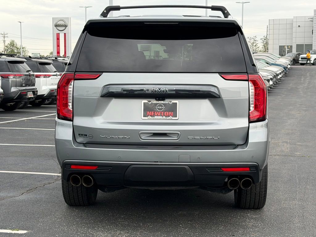 Used 2023 GMC Yukon XL Denali Ultimate AWD/4WD image 6