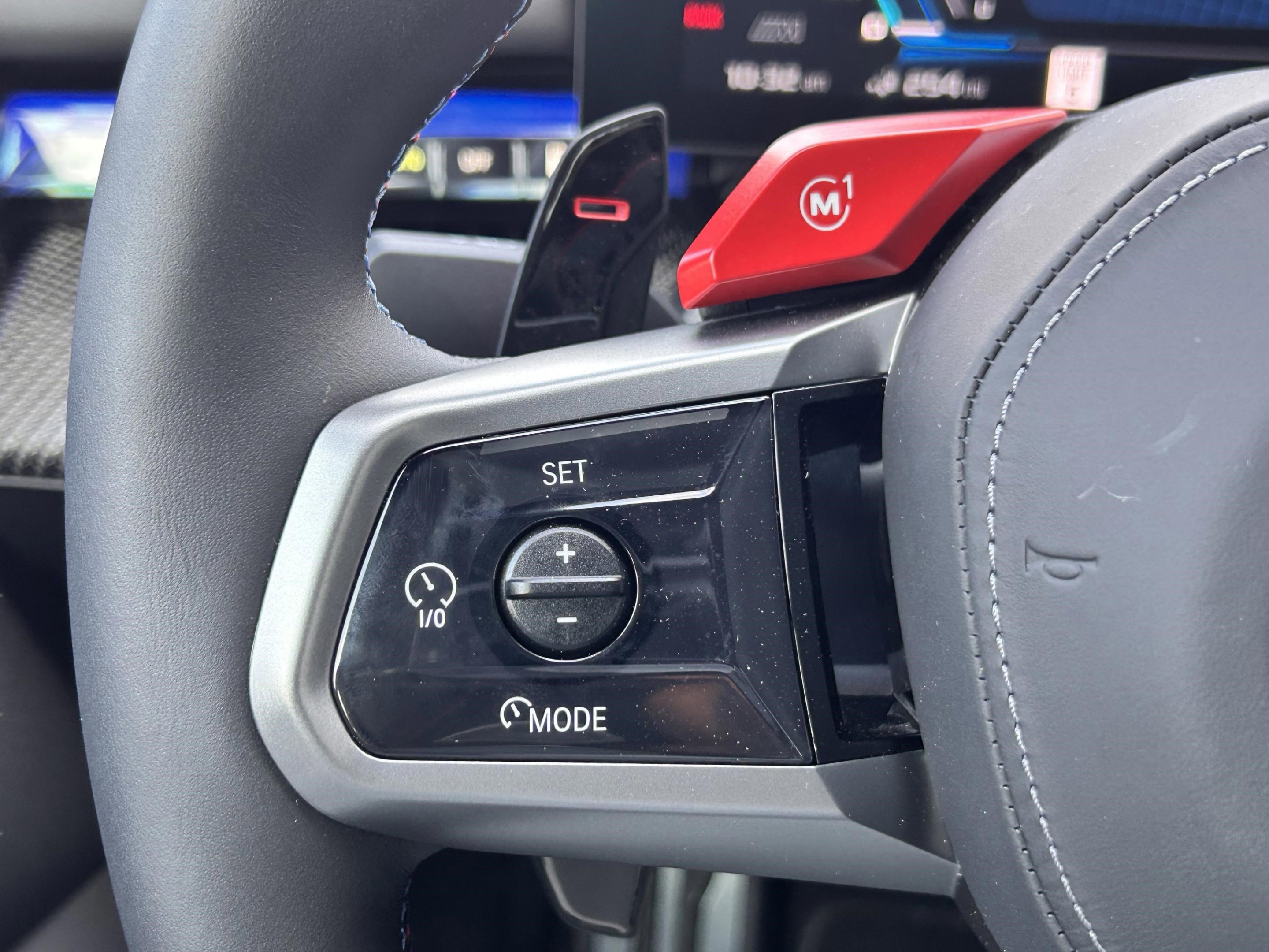 Used 2025 BMW M5 w/ Carbon Package AWD/4WD image 10