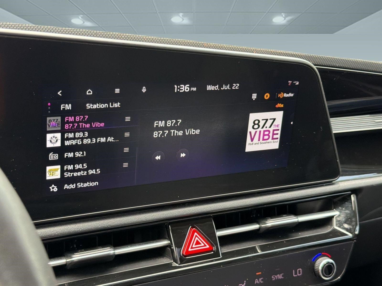 Used 2023 Kia Niro SX Touring FWD image 21