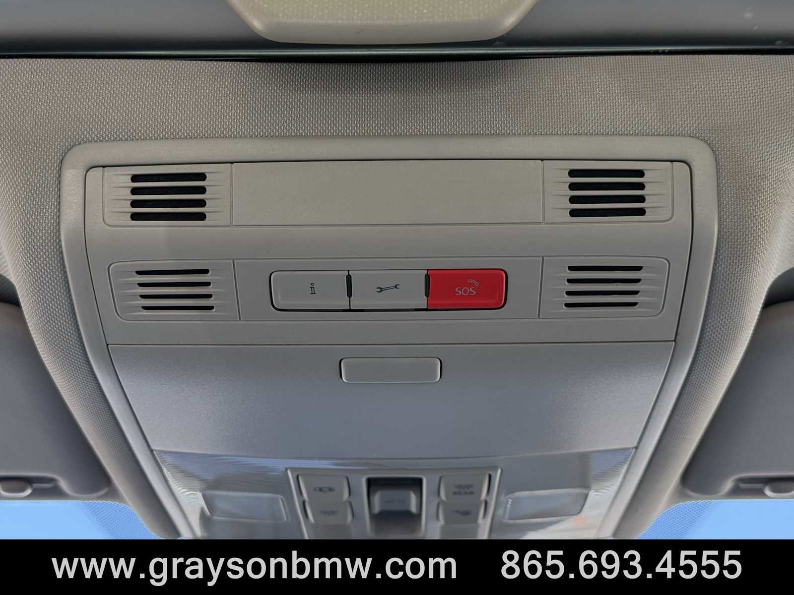 Used 2016 Volkswagen Golf S image 22