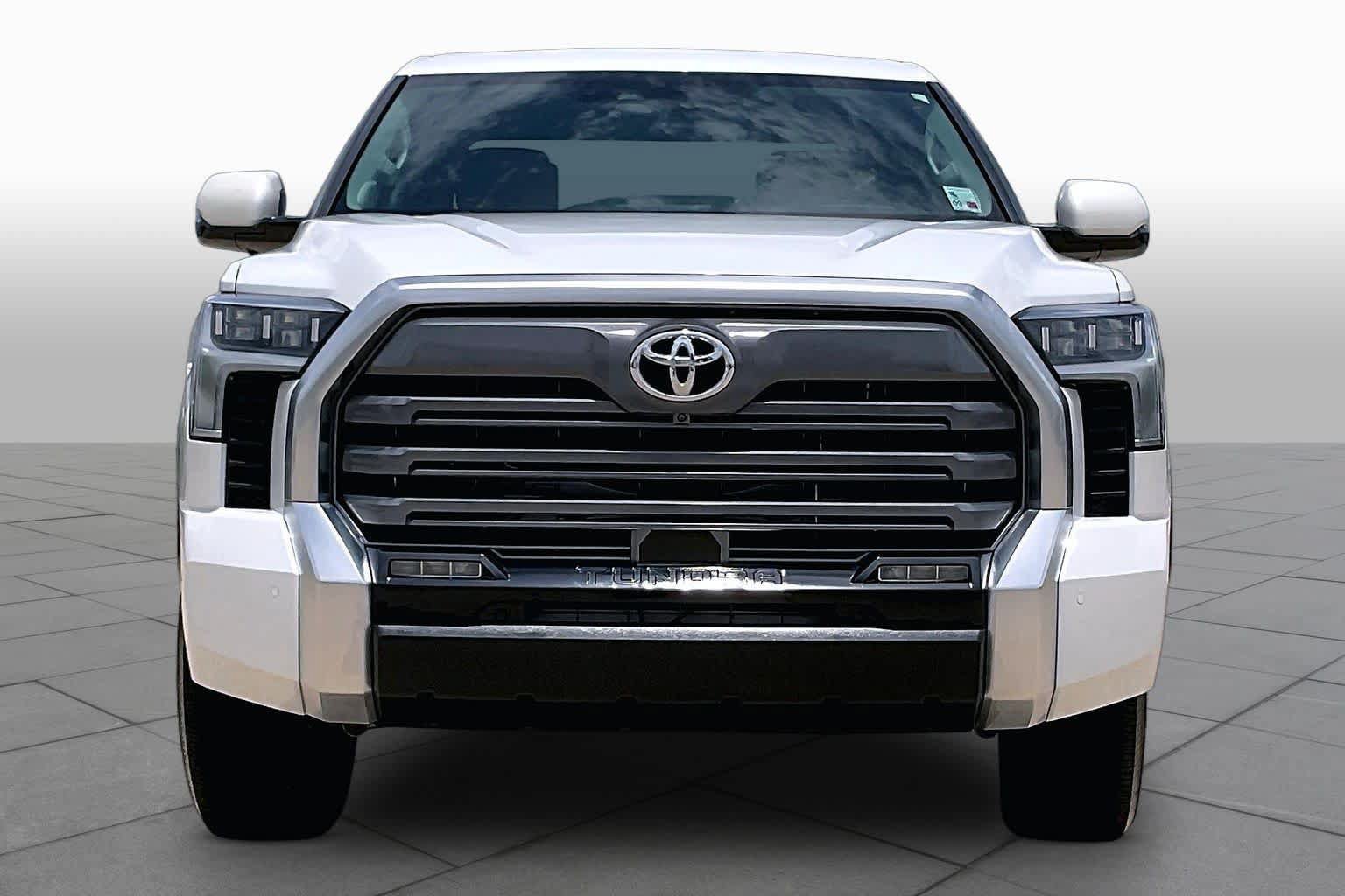 Used 2024 Toyota Tundra Limited AWD/4WD image 4