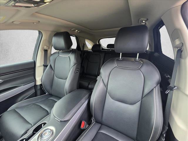 Used 2022 Genesis GV70 2.5T w/ Advanced Package image 15