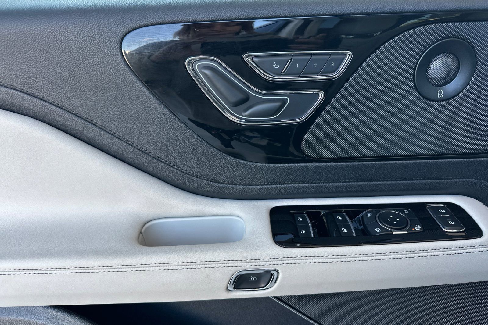 New 2026 Lincoln Aviator Reserve image 10