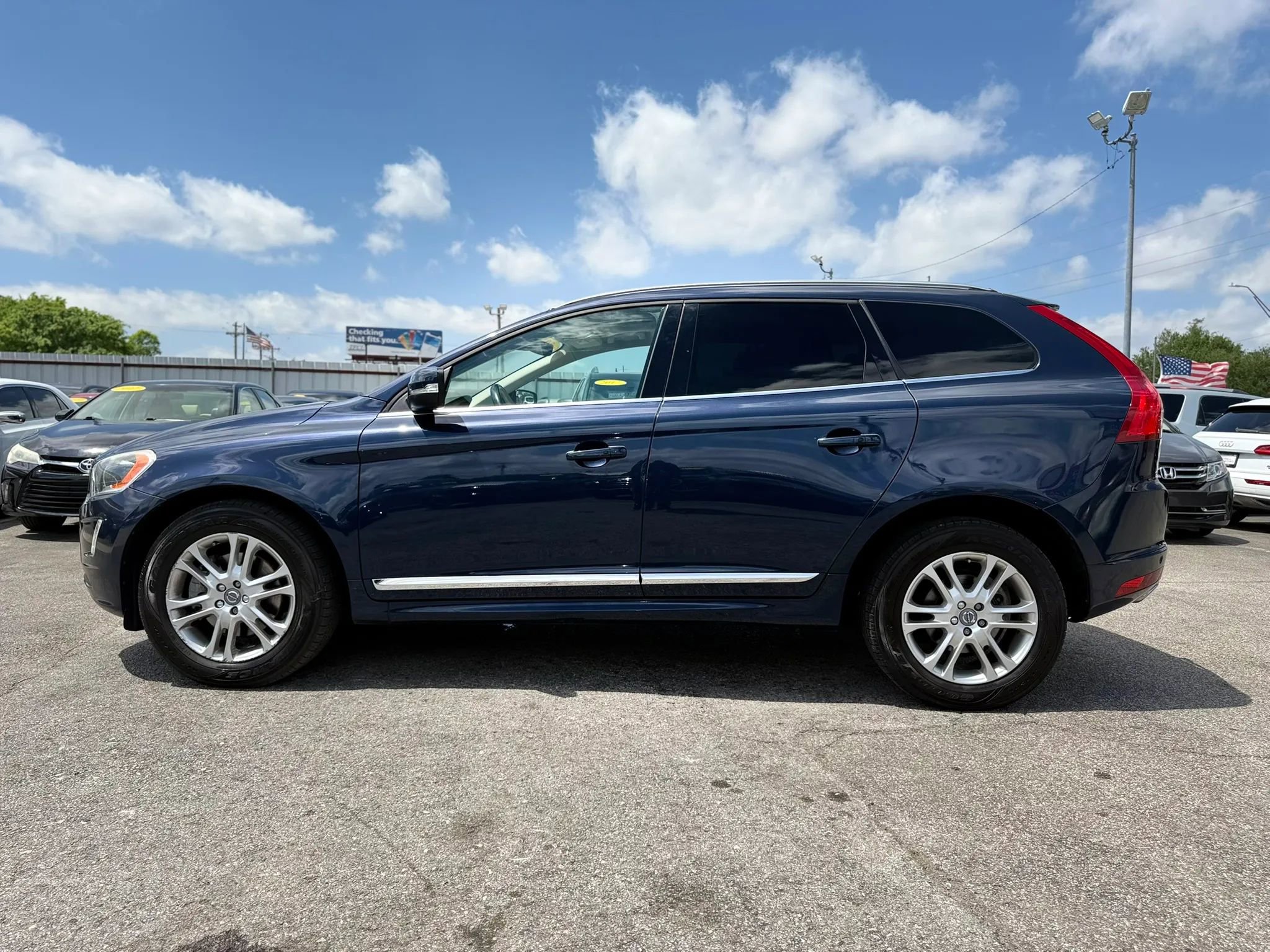 Used 2015 Volvo XC60 T5 Platinum FWD image 13