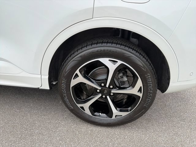 Certified 2023 Ford Escape ST-Line Elite w/ Premium Technology Package AWD/4WD image 39