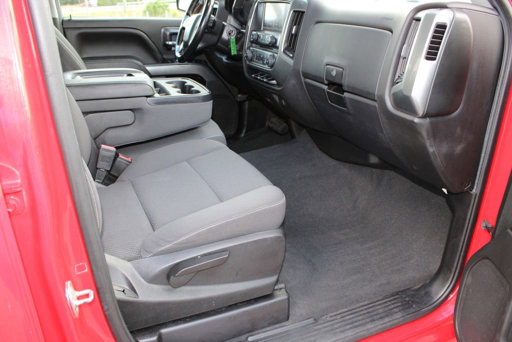 Used 2019 Chevrolet Silverado 1500 LT AWD/4WD image 6
