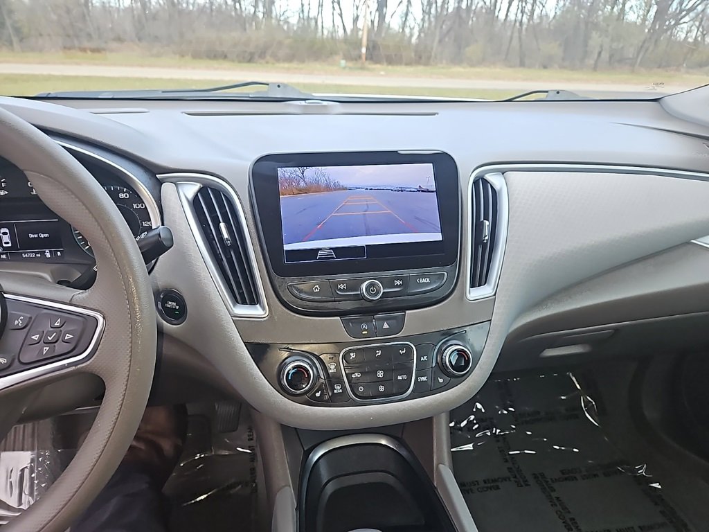 Used 2024 Chevrolet Malibu LT image 18