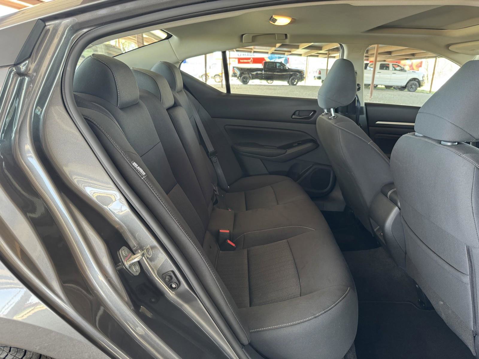 Used 2023 Nissan Altima 2.5 SV w/ SV Premium Package image 35