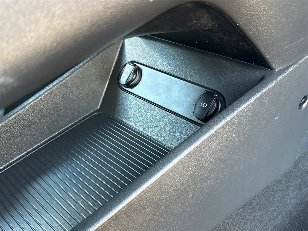 Used 2023 Hyundai Kona SEL image 17