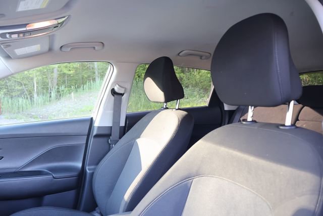 Used 2024 Hyundai Kona SEL AWD/4WD image 9
