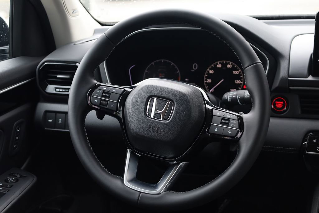 New 2025 Honda Pilot Touring image 31