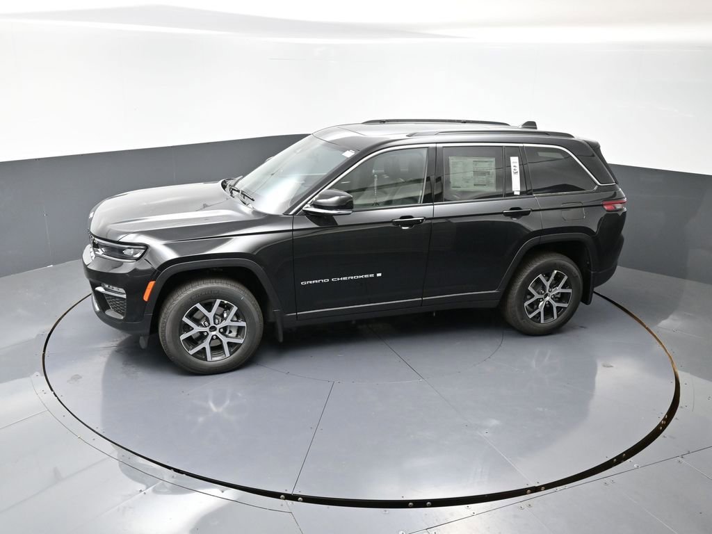 New 2025 Jeep Grand Cherokee Limited w/ Trailer Tow Package image 37