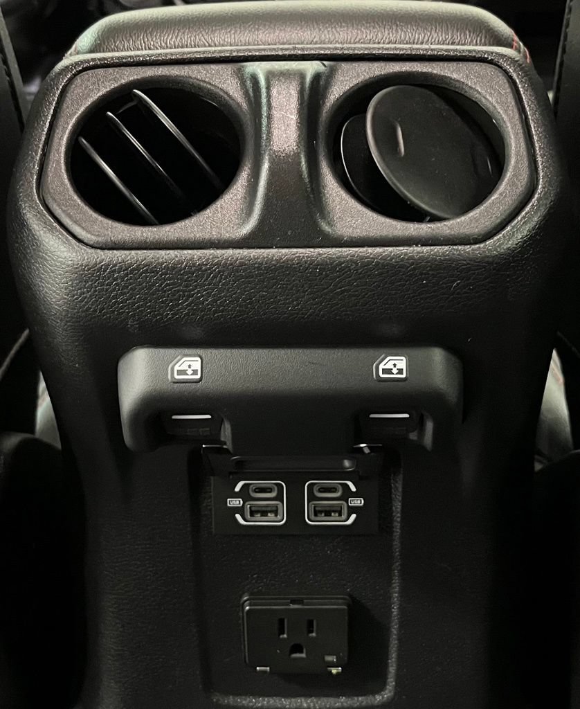 Used 2022 Jeep Gladiator Rubicon w/ Cold Weather Group AWD/4WD image 48