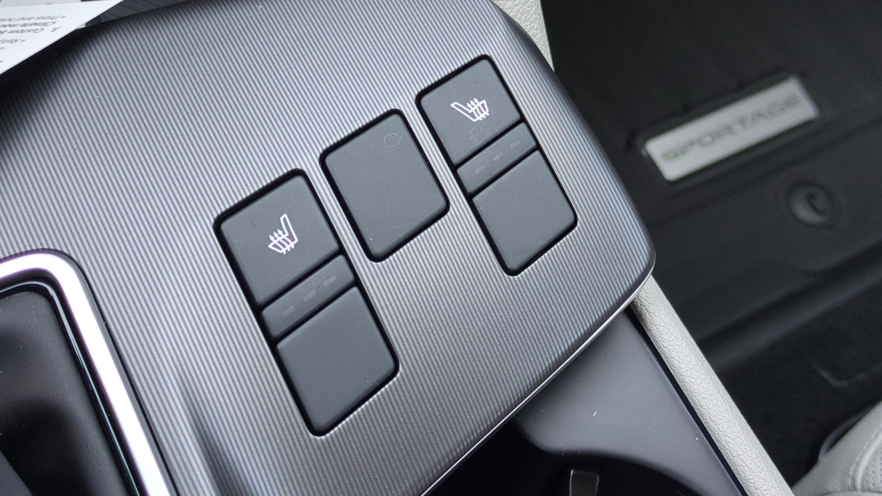 New 2026 Kia Sportage EX FWD image 17