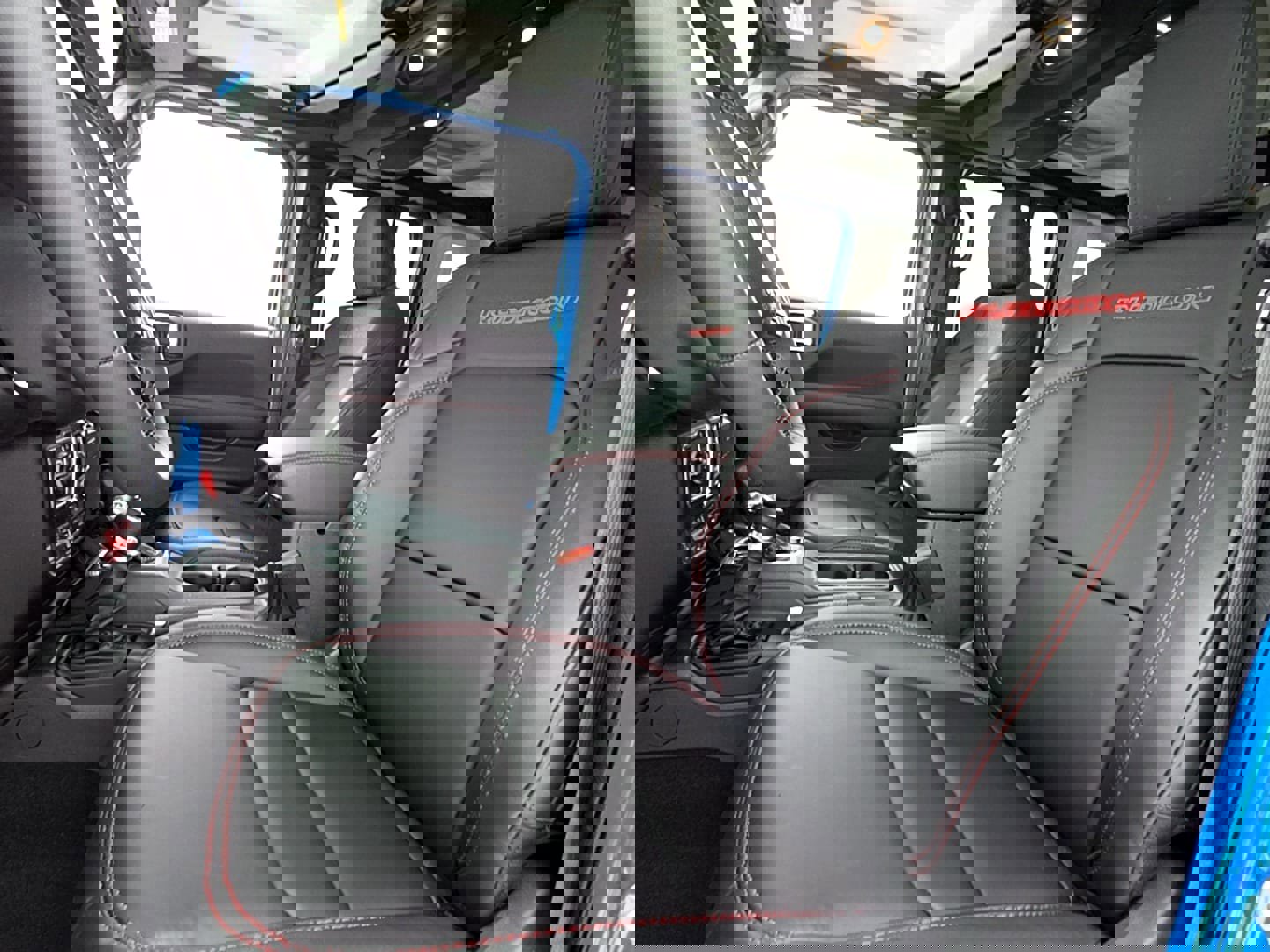 New 2026 Jeep Wrangler Unlimited Rubicon w/ Xtreme 35 Tire Package AWD/4WD image 19