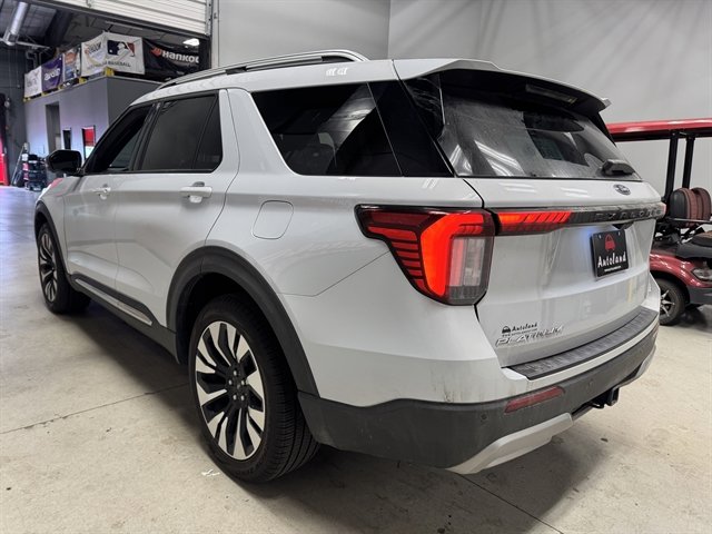 Used 2025 Ford Explorer Platinum w/ LUX Leather Package AWD/4WD image 5