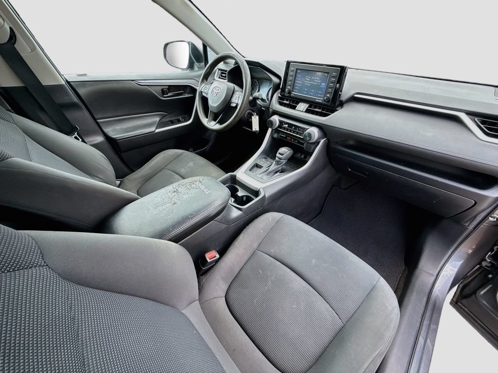 Used 2020 Toyota RAV4 LE w/ Carpet Mat Package FWD image 30
