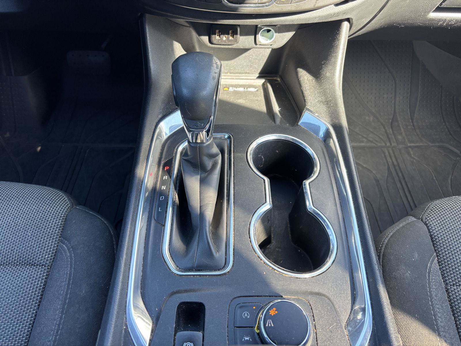 Used 2023 Chevrolet Traverse LT FWD image 27
