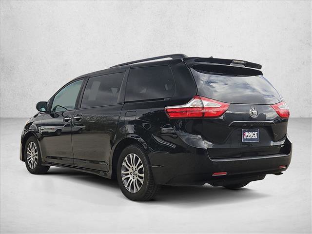 Used 2018 Toyota Sienna XLE FWD image 8