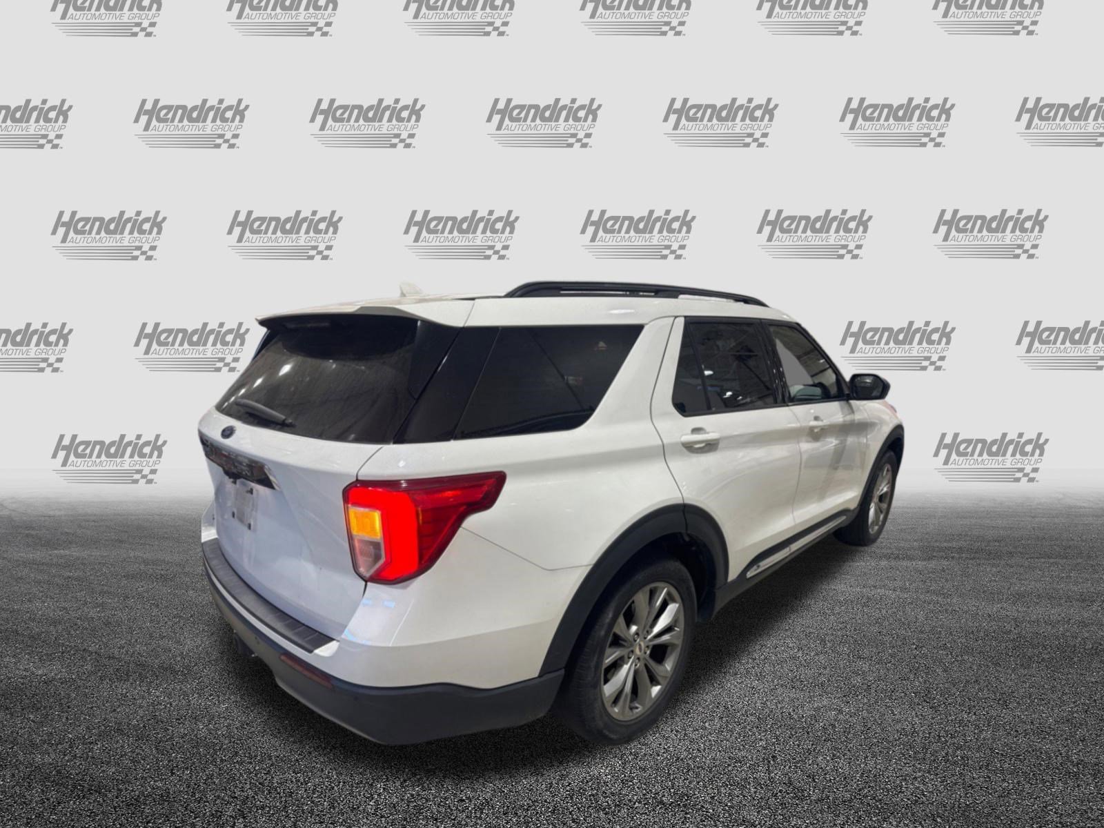 Used 2022 Ford Explorer XLT w/ Equipment Group 202A RWD image 11