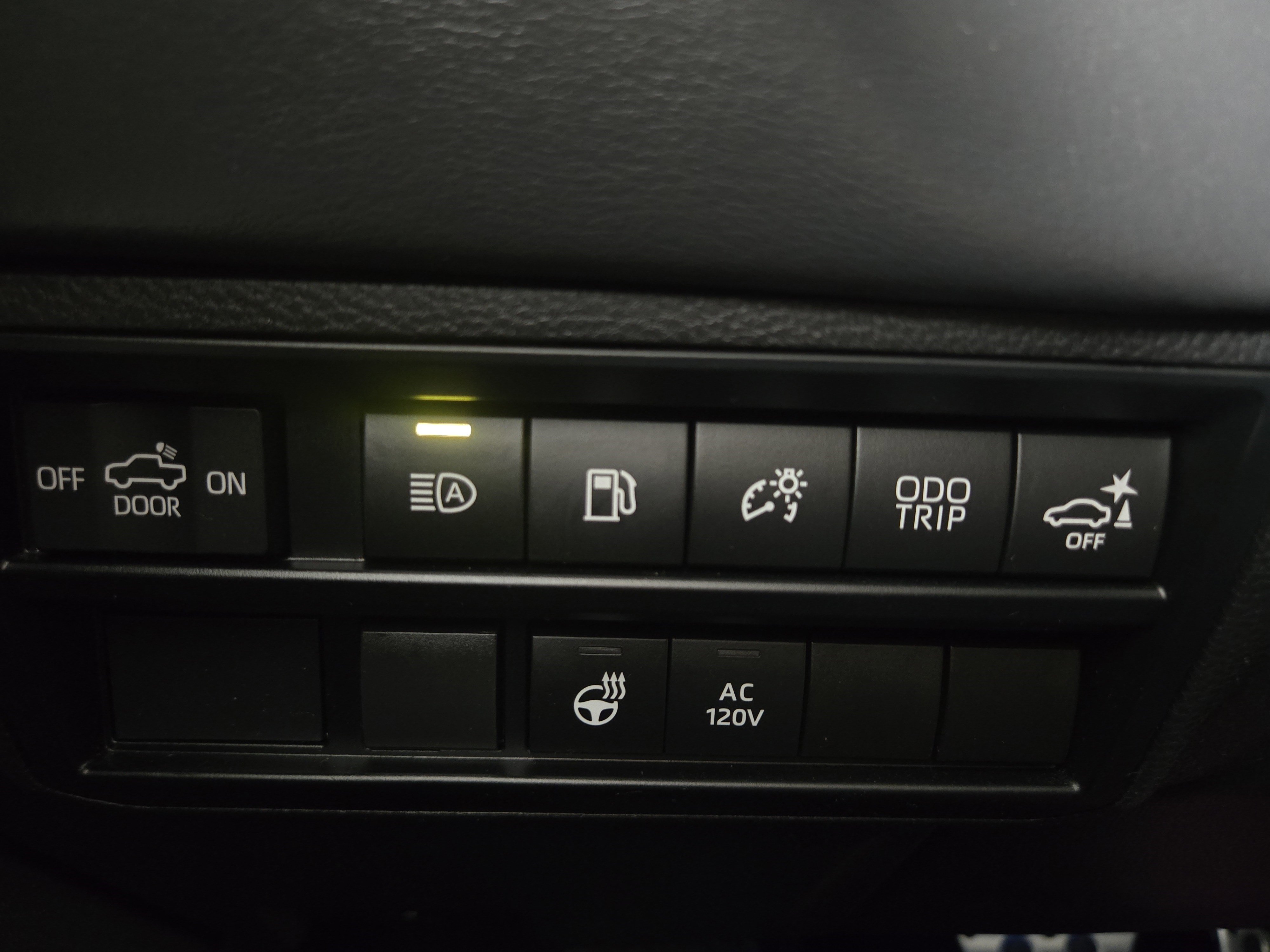 Used 2024 Toyota Tundra Platinum w/ TRD Off-Road Package AWD/4WD image 27