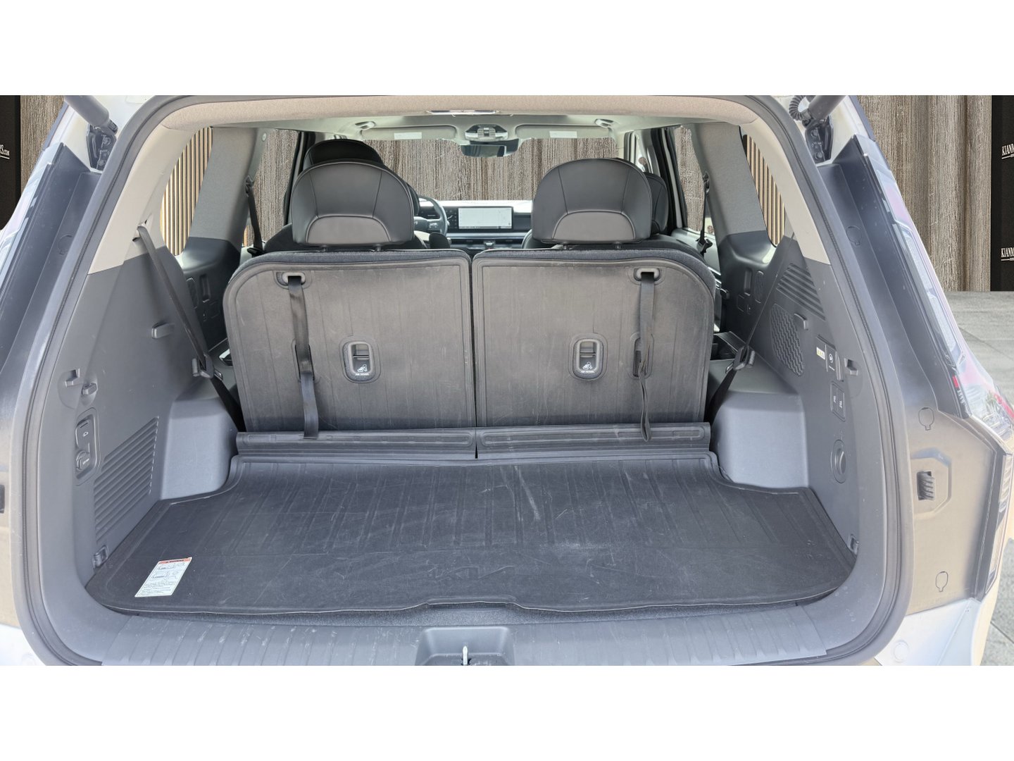 Used 2024 Kia EV9 Land AWD/4WD image 12