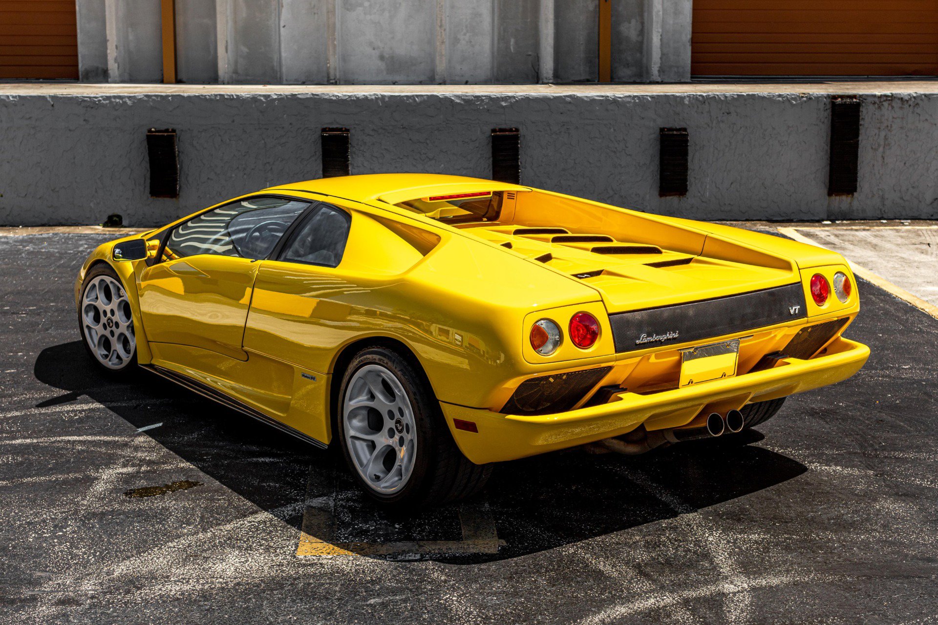 Used 2001 Lamborghini Diablo VT image 4
