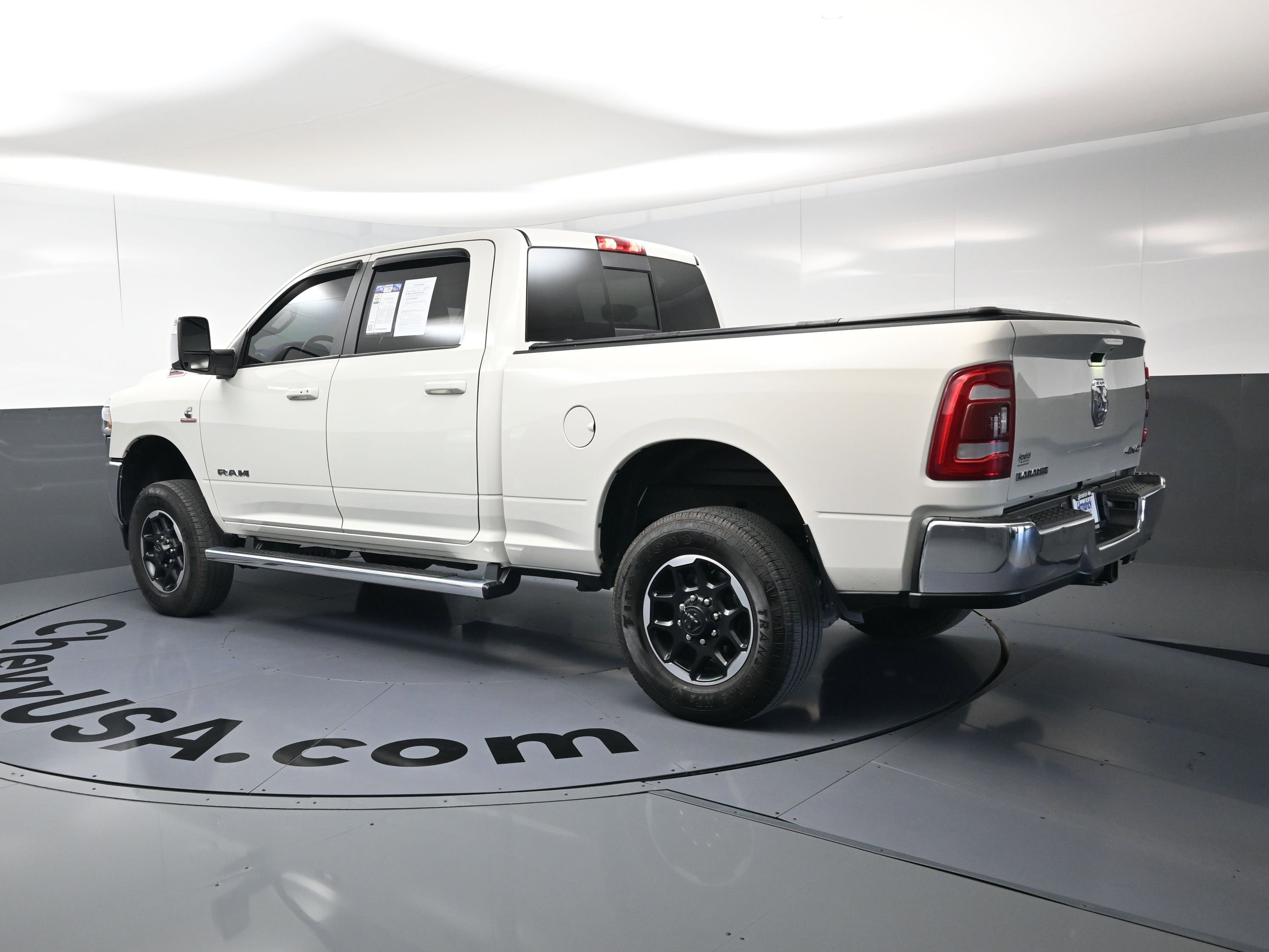 Used 2024 RAM 2500 Laramie AWD/4WD image 7