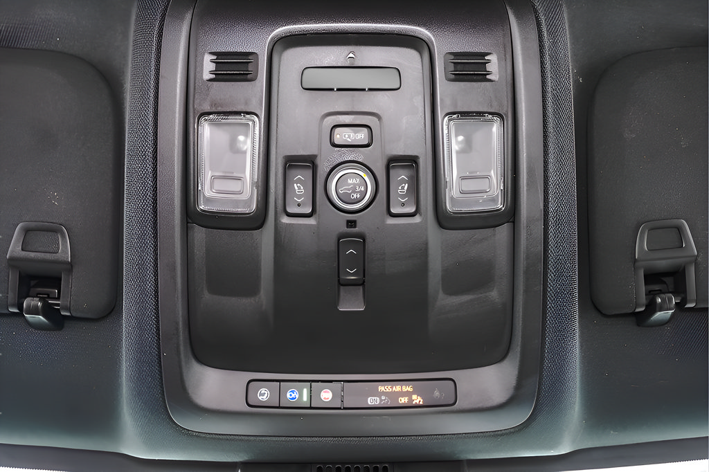 Used 2023 Chevrolet Suburban Premier AWD/4WD image 20