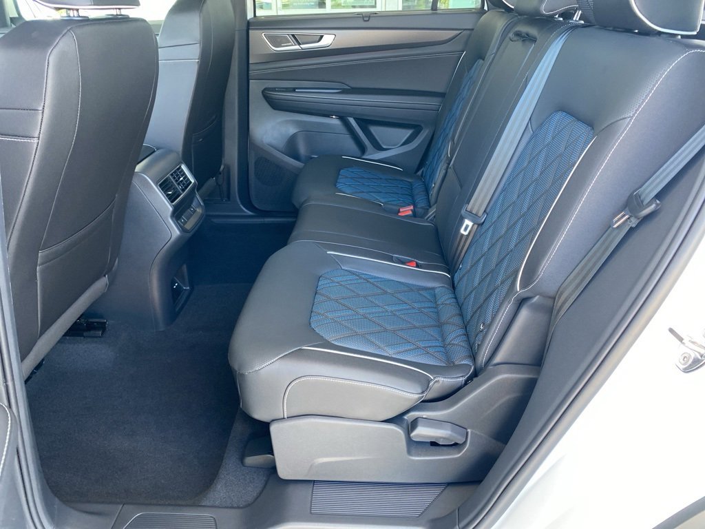 New 2025 Volkswagen Atlas Cross Sport SEL Premium R-Line image 23
