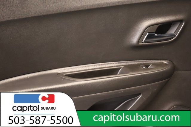 Used 2022 Chevrolet Trax LT w/ LT Convenience Package image 30