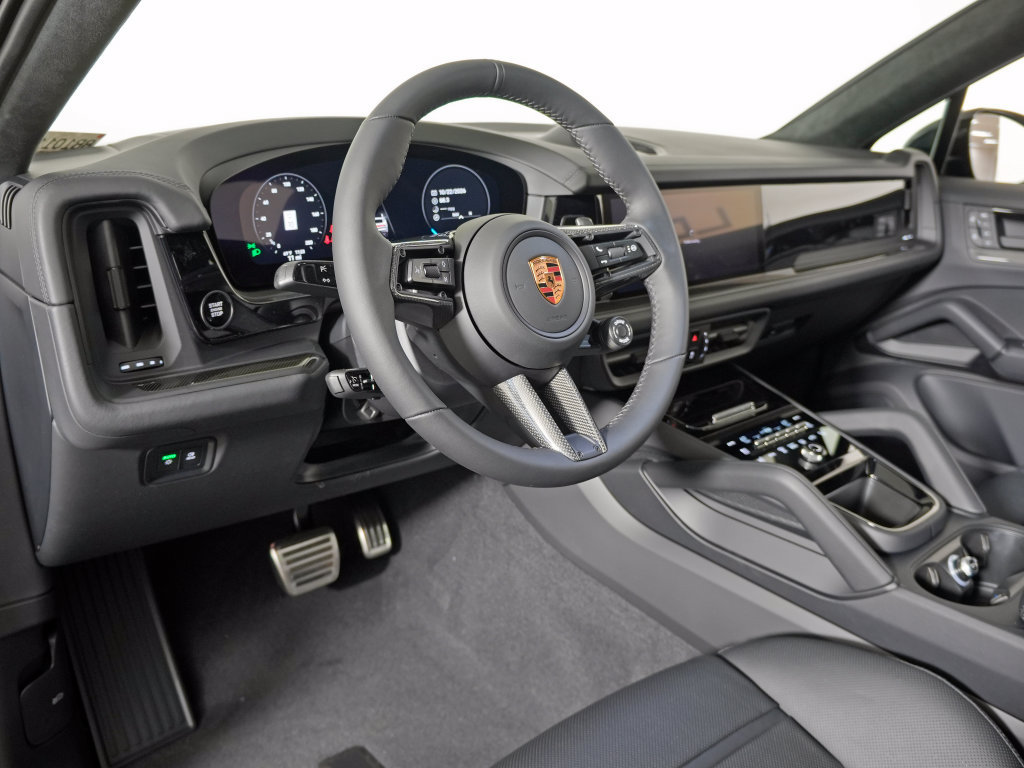New 2027 Porsche Cayenne GTS AWD/4WD image 4